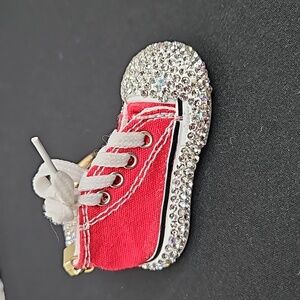 SNEAKER KEY CHAIN WITH RHINESTONES-RED GLAM